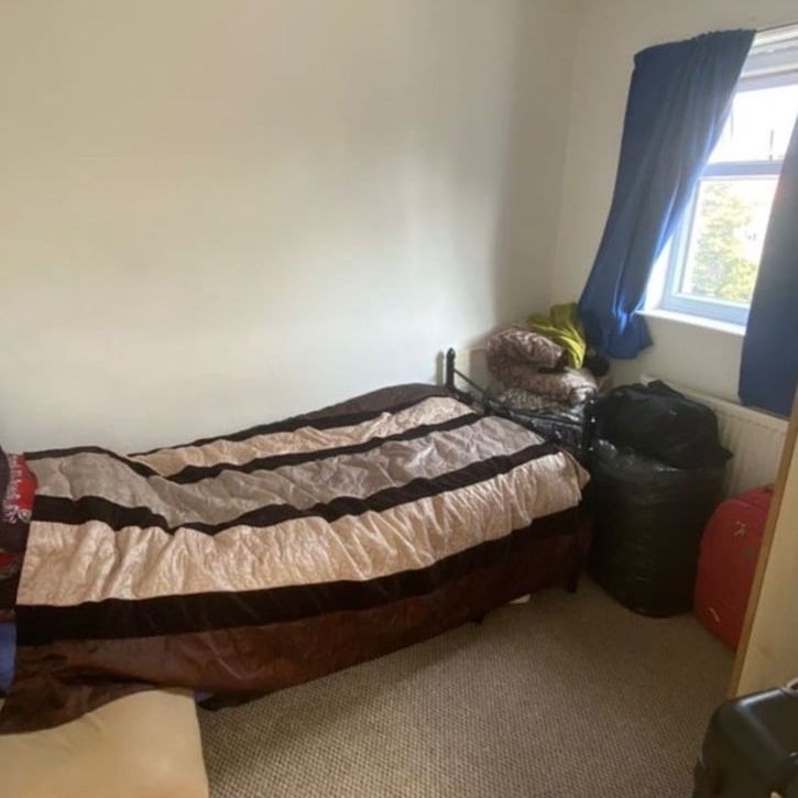 Room in a Shared House, Margery Park Road, E7 - Photo 1