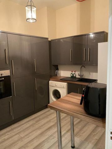 5 bedroom private hall to rent - Photo 3