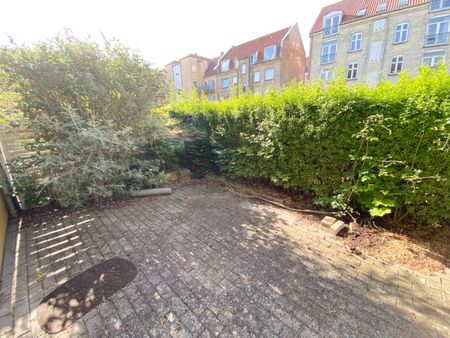 Dejlig og lys 2,5 værelses lejlighed med egen terrasse - Photo 5