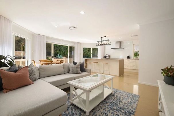 LEASED BY STEPH WHITCROFT - Photo 1