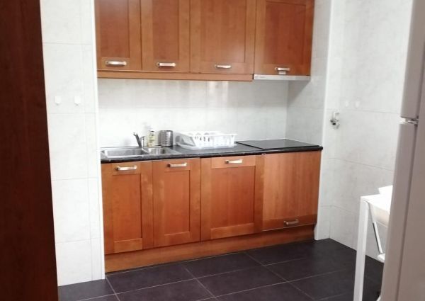 Apartamento renovado no centro de Rio Tinto