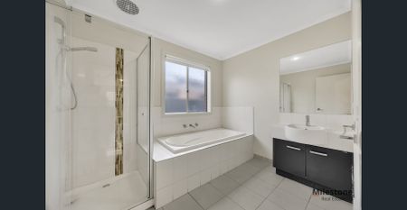Family Living Close to All Amenities! - Photo 5
