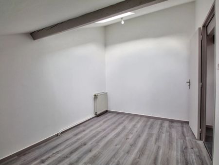 Location Duplex 3 pièces 59 m2 à Le Chambon-Feugerolles - Photo 2