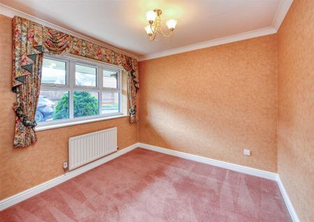 4 bedroom detached house to rent - Photo 5