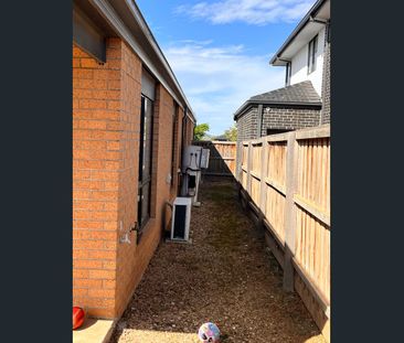 Flexible Family Living in a Prime Location! - Photo 5