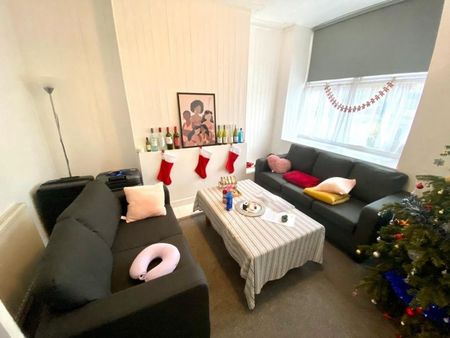 3 bedroom house share to rent - Photo 3