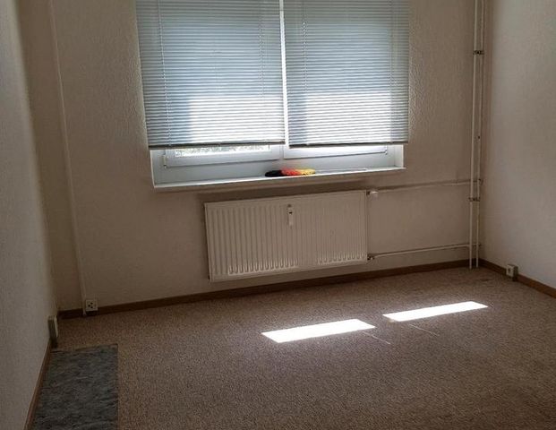 3 Raum Wohnung,teilmöbliert mit EBK,BALKON UND KELLER - Foto 1