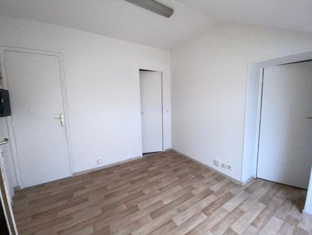 Location Appartement 2 pièces 27m² DEUIL LA BARRE 95170 - Photo 2