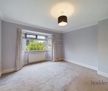 4 bedroom semi-detached house to rent - Photo 6