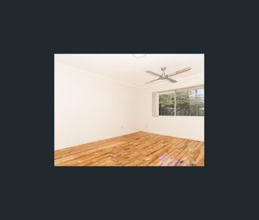 Ready to move in! - Photo 1