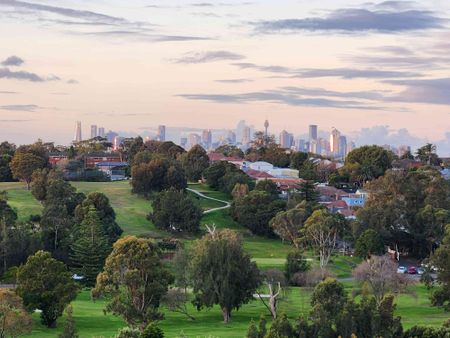 Earlwood - Photo 2