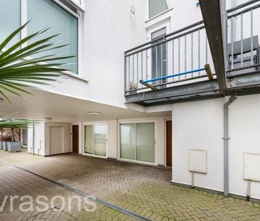 4 bedroom apartment to rent - Photo 3