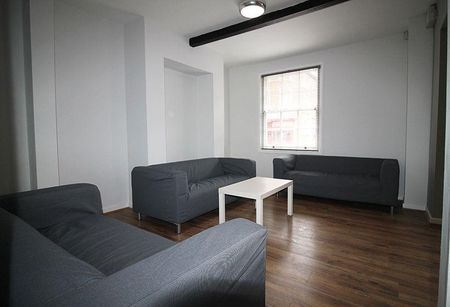 8 bedroom townhouse to rent - Photo 2