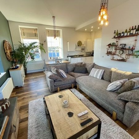 Truro, Truro, TR1 - Photo 1