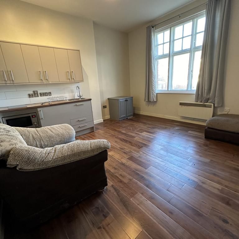 Studio to rent - Photo 1