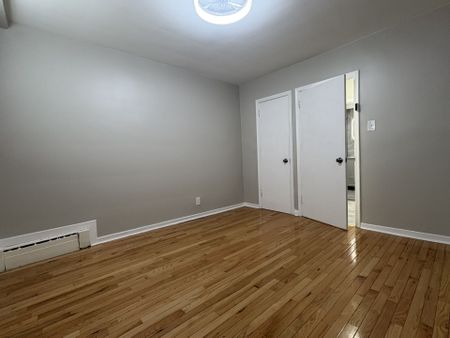 For Lease - 233 Pannahill Road Unit# Unit 1, Toronto, Ontario - Photo 3