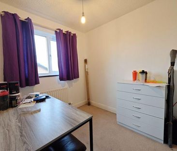 2 bedroom semi-detached house to rent - Photo 5