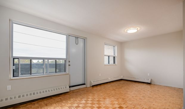 For Lease - 573 North Service Road Unit# 504, Mississauga, Ontario - Photo 1