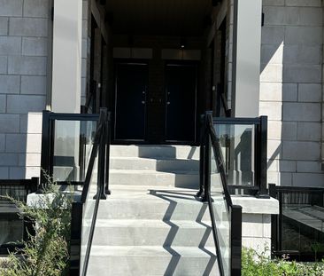 For Lease - 30 Halliford Place Unit# 213, Brampton, Ontario - Photo 3