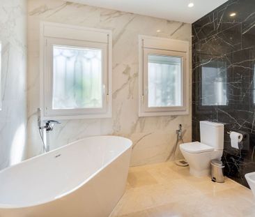 Luxury Villa for rent in The Golden Mile, Marbella, Andalusia - Photo 6
