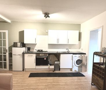 1 Bed Flat, Kew Bridge Road, TW8 - Photo 6