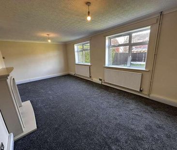 Trenchard Close, Immingham, DN40 - Photo 1