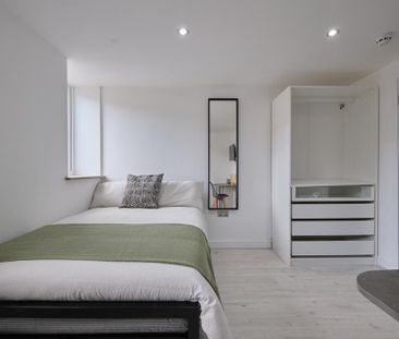 6 bedroom terraced house to rent - Photo 4