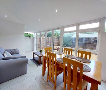 4 bedroom terraced house to rent - Photo 3