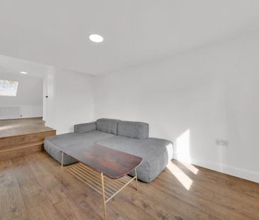 3 bedroom flat to rent - Photo 1