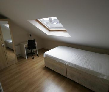 4 bedroom terraced house to rent - Photo 5