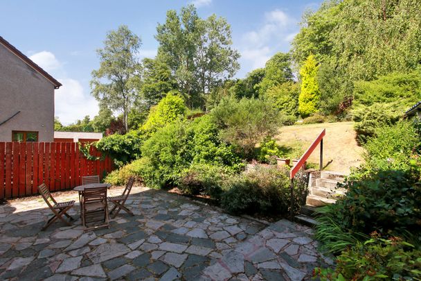 4 bedroom detached house to rent - Photo 1