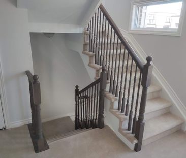 For Lease - 800 Kiniw Private, Manor Park - Cardinal Glen and Area,... - Photo 1