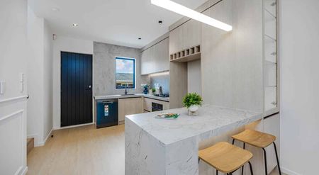 Stunning New Build in the Heart of Howick - Photo 3