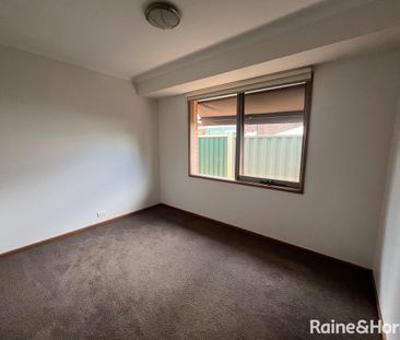 23 Stagecoach Crescent, Sydenham, VIC 3037 - Photo 3