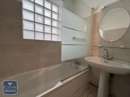 Location Appartement 3 pièces 63m² BRIVE LA GAILLARDE 19100 - Photo 2