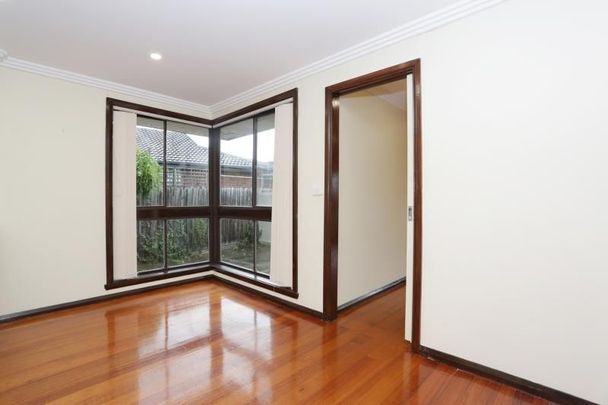 Gorgeous Home In The Heart Of Gladstone Park! - Photo 1