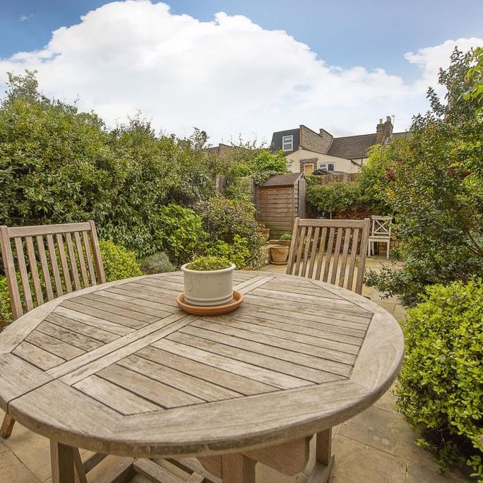 3 bedroom terraced house to rent - Photo 1