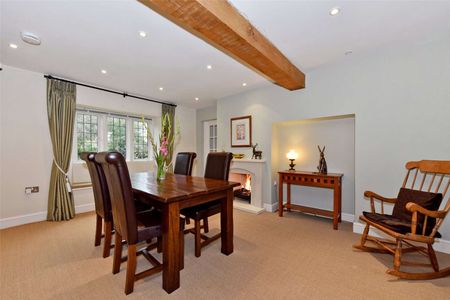 The Firs is a beautiful home located in the much sought after rural village of Cold Aston. - Photo 4