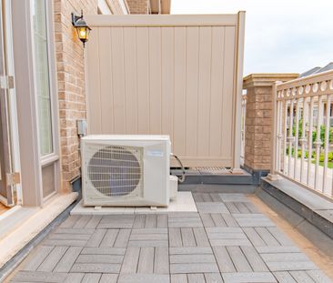 For Lease - 2435 Greenwich Drive Unit# 55, Oakville, Ontario - Photo 4