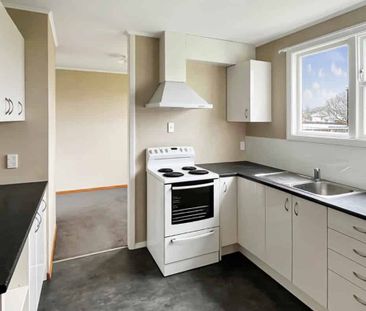 BULLS - THREE BEDROOMS - Photo 3