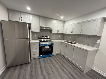 For Lease - 71 Grainger Crescent, Ajax, Ontario - Photo 4