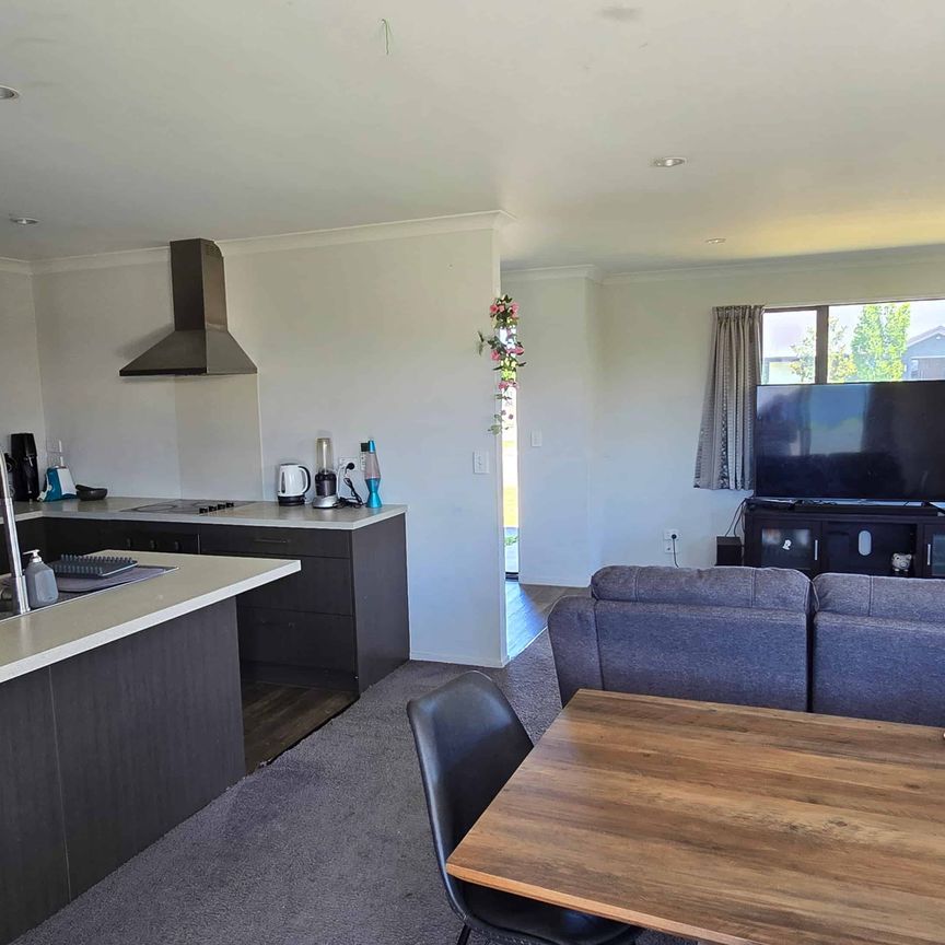 Well laid out 4-bedroom family home - Photo 1