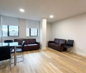 Flat 6 Parkside House, 1, - Photo 1