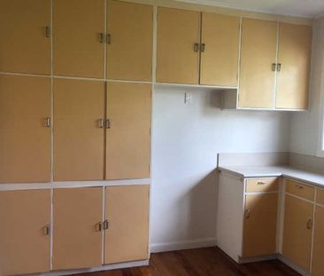 Family home with three bedrooms and one bathroom. - Photo 6