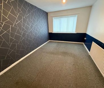 Eversley, Skelmersdale, , UK - Photo 3