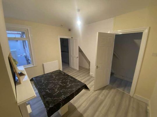 Belmont Road, Reading, RG30 - Photo 1