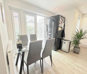 3 bedroom semi-detached house to rent - Photo 3