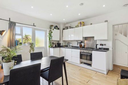 Bloemfontein Road, Shepherds Bush, W12 - Photo 5