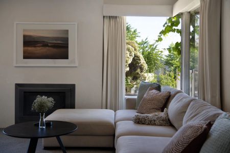 Generous size family home in desirable location. - Photo 3