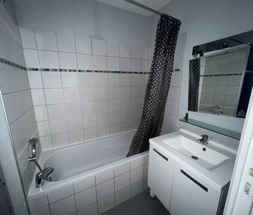 T2 de 46.20 m², rue du Sec Arembault – Parvis saint Maurice réf 51-31 - Photo 4